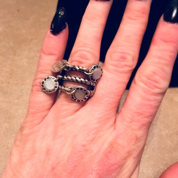 Beautiful Stretch Rings - Picture 5 of 7